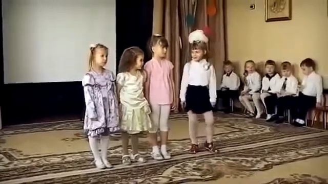 In kindergarten matinee! смотреть онлайн