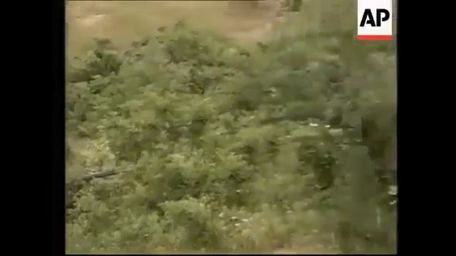 1998 yılında kayda alınan kırsal alanda çatışma görüntüsü смотреть онлайн