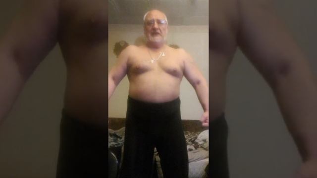 "НАКАЧАЙ" МУСКУЛЫ просто ПОЗИРУЯ смотреть онлайн