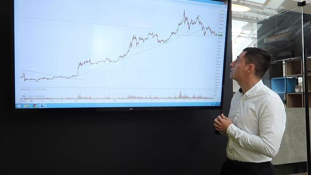 Биткоин / Ethereum / Криптовалюты смотреть онлайн