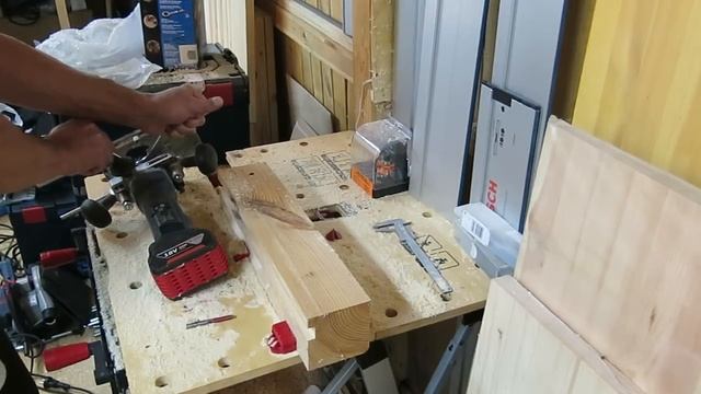 Аккумуляторная прямая шлифмашина  GGS 18 V-LI. Работа с фрезами по дереву.