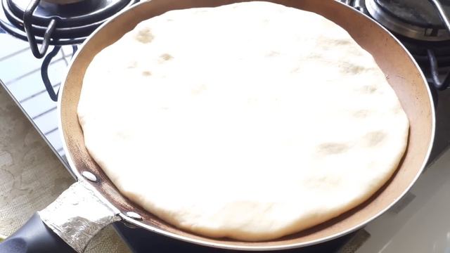 Sem Forno, Sem Ovo e Sem Leite | Pizza de Frigideira | Fácil e Rápido смотреть онлайн