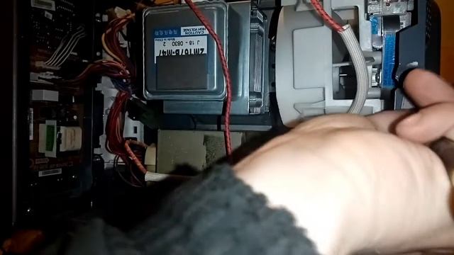 Греется трансформатор микроволновки(СВЧ) Причины Проверка силовых элементов смотреть онлайн