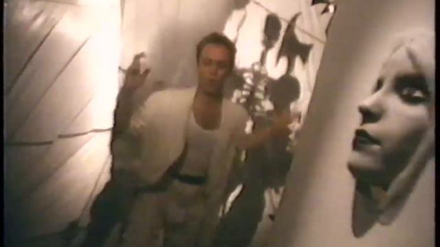 Nothing bad ever happens to me - Oingo Boingo смотреть онлайн