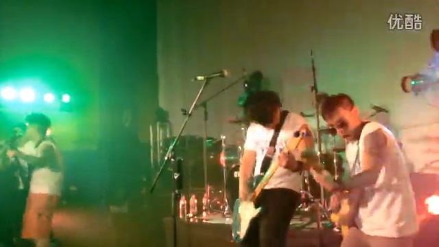 Nirvana - Smells Like Teen Spirit  (Cover ) - Попытка китайской рок группы перепеть НИРВАНУ!!