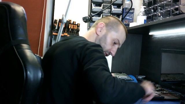 Magnetyczne przygody pingwina Jarvice odc. 118, Laptop Asus X75A смотреть онлайн