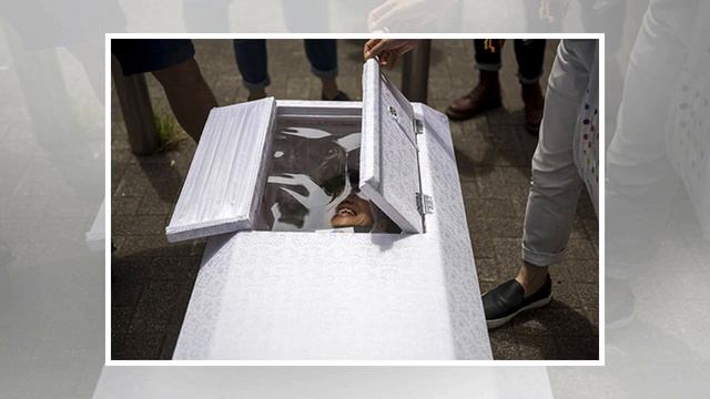 Кореянка закрылась в гробу на удачу и задохнулась | TVRu