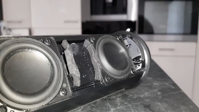 JBL Flip 3 SE Bass Test (broken right driver + airleak) | M.I.A. - Paper Planes | LFM 85-95 смотреть онлайн