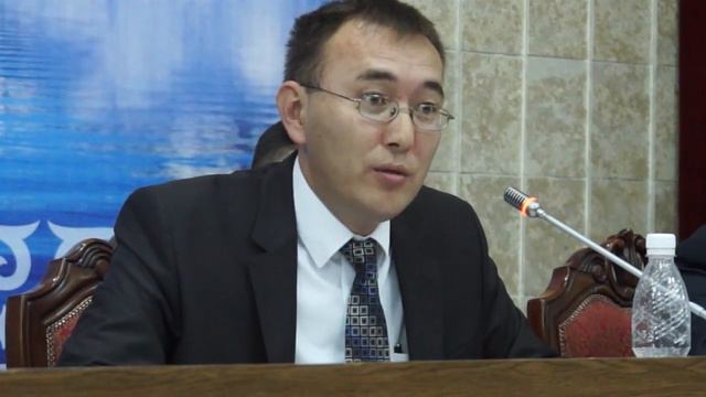 А.Султанов посоветовал главе НБКР "по одежке протягивать ножки" смотреть онлайн