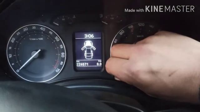 как навести часы в Шкода