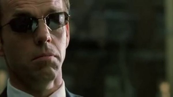 Агент Смит умничает