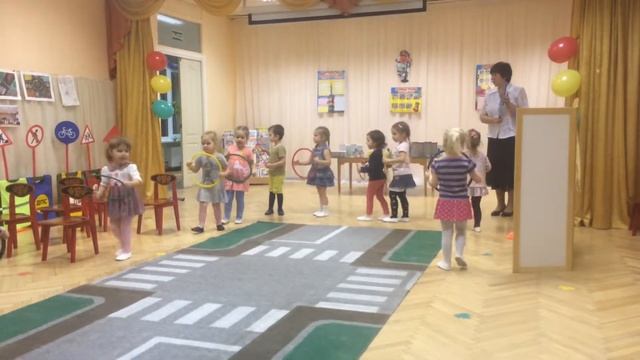 Фрагмент с мероприятия по ПДД 2017г. (Детский сад 1692) смотреть онлайн