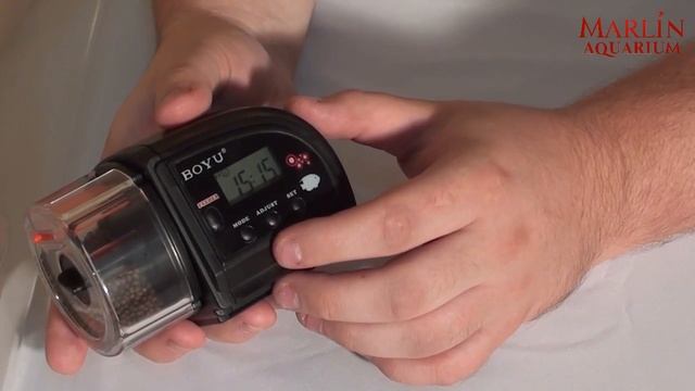 Автокормушка для аквариума BOYU смотреть онлайн