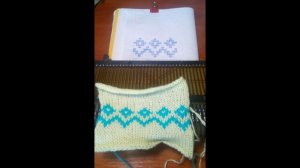 Жаккард на вязальной машине, проще не бывает.