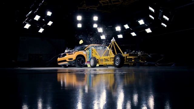 Crash Test - VOLVO XC40 Uderzenie Boczne | Carpublica