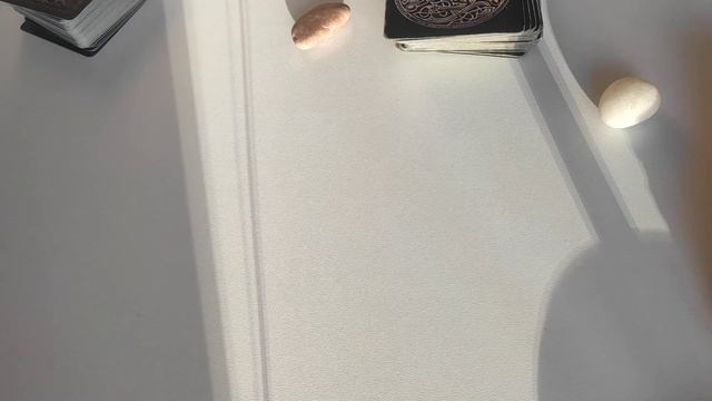 ?Кого Ведёт к Вам Судьба? смотреть онлайн