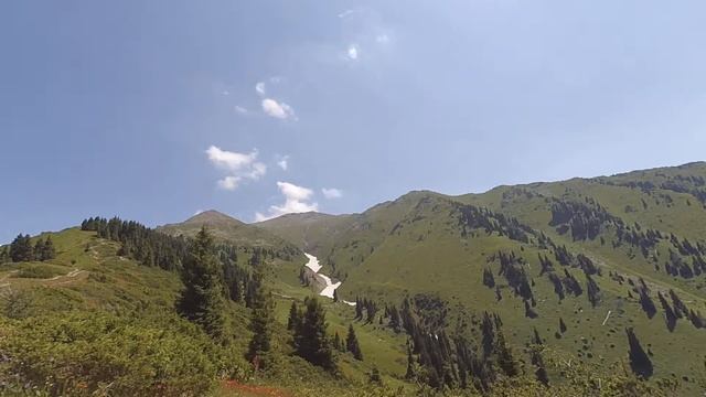Timelapse с видом на Пик Фурманова, timelapse горы Алматы смотреть онлайн