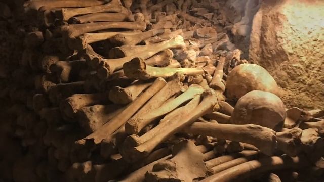 Catacombes de Paris. Катакомбы Парижа. Париж. Франция смотреть онлайн