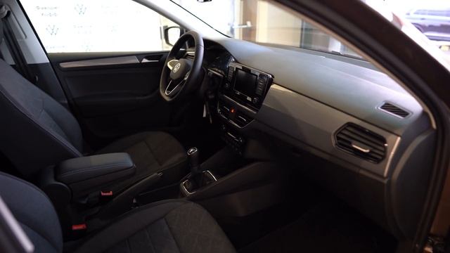 VOLKSWAGEN POLO смотреть онлайн