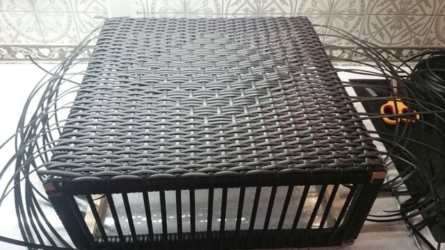 плетение ящика из искусственного ротанга ( полиротанга )