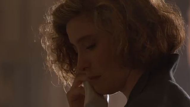 Someone to Watch Over Me - Mike and Claire call смотреть онлайн