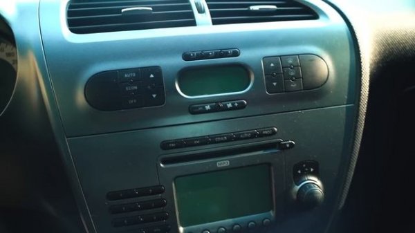 КРАСИВЫЙ, БЫСТРЫЙ и недорогой. SEAT LEON FR 2. Плюсы и минусы СЕАТ ЛЕОН к покупке с пробегом.