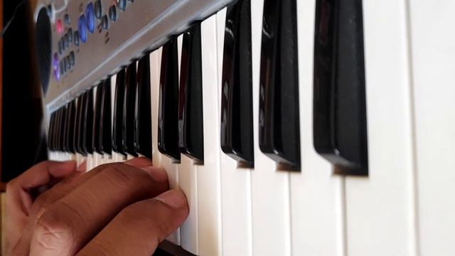 Alan walker - Faded | Playing piano keyboard with two hands for the first time смотреть онлайн