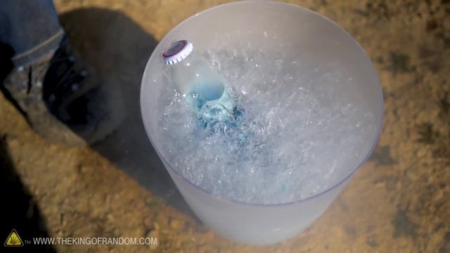 What’s Inside of a Lava Lamp? смотреть онлайн