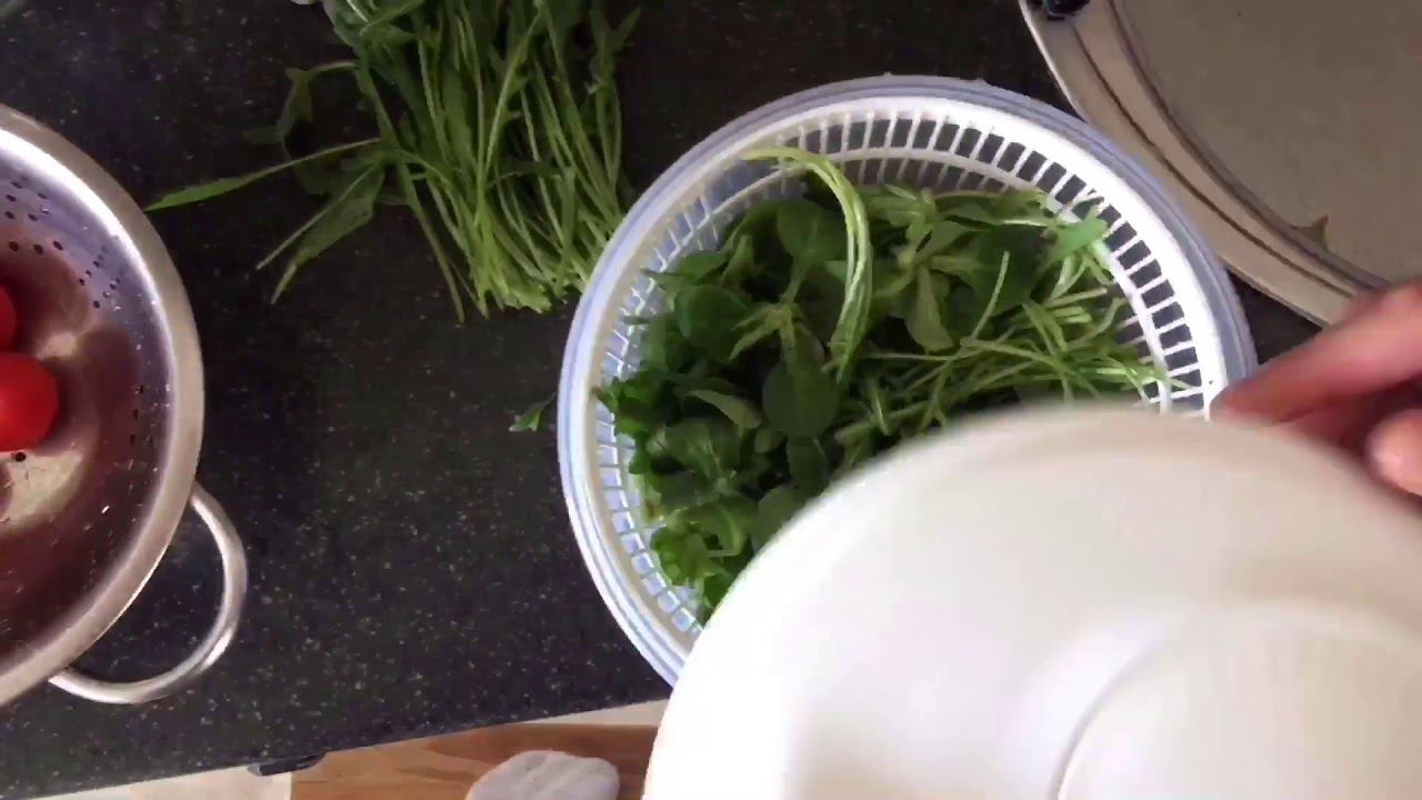 Супер Классный весенний салат полный витаминов! смотреть онлайн