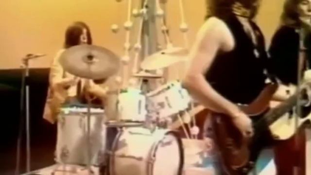 Smokie - Living Next Door To Alice смотреть онлайн
