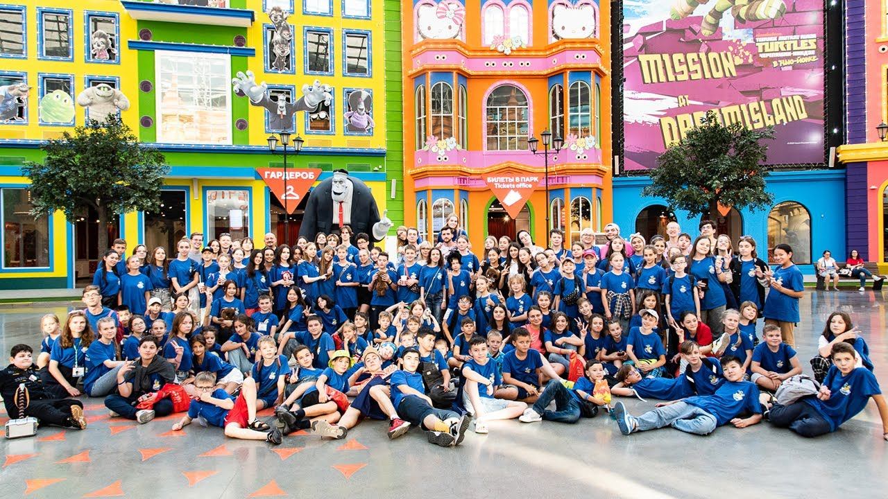 Флэшмоб "Дарите радость людям" - фестиваль "Белый Пароход" смотреть онлайн