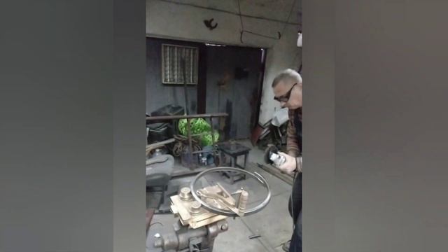 Профтруба 20х20 в кольцо в ручную! смотреть онлайн