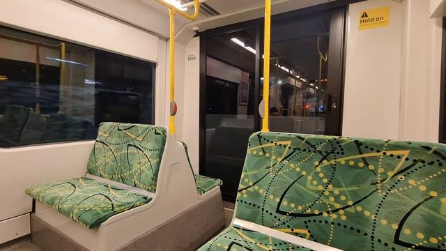 Yarra Trams E2 Class Tram (Bombardier) Review смотреть онлайн