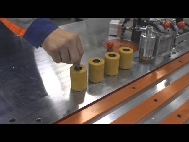 Кромкооблицовочный станок с ручной подачей FORMA RFB350Q смотреть онлайн