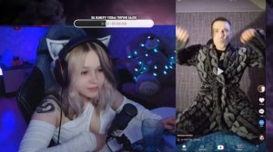 Вывалила сиси на стриме 💖