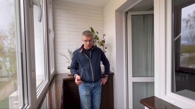Отделка балкона в темных тонах. Отзыв Дениса смотреть онлайн