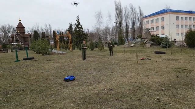Тренировки полётов на квадрокоптере смотреть онлайн