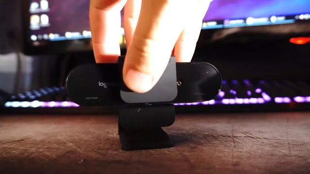 Logitech BRIO 4K Webcam Unboxing and Review смотреть онлайн