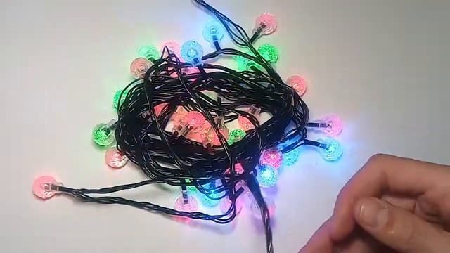 Гирлянда 3894 Шарики белые на черном проводе 40LED/7м