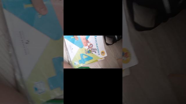 собираю ругзак к школе (не люблю школу) смотреть онлайн