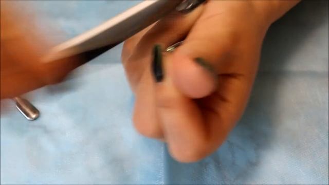 КАК СНЯТЬ ЛЕПКУ С НОГТЕЙ! ЛЕПКА НА НОГТЯХ! СПОСОБЫ! С КОММЕНТАРИЯМИ МУЖА! :-) смотреть онлайн