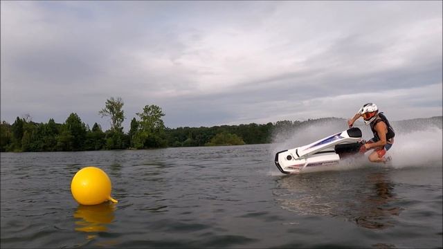 Kevin Rowe- Leg Drag SLOMO Kawasaki 550 Jet Ski смотреть онлайн