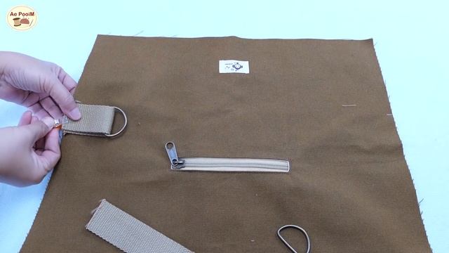 DIY Awesome Canvas Crossbody Bag