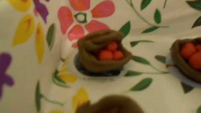 19. Корзиночка с брусникой из пластилина. смотреть онлайн