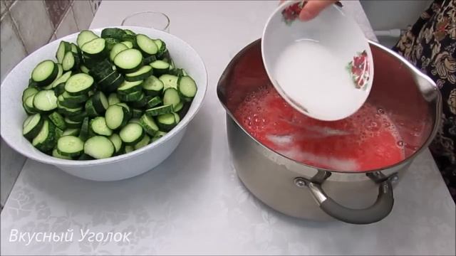 За ЗИМУ СЪЕЛИ 35 БАНОК ? Эти Огурцы в томатах даже вкуснее, чем ЛЕЧО! смотреть онлайн