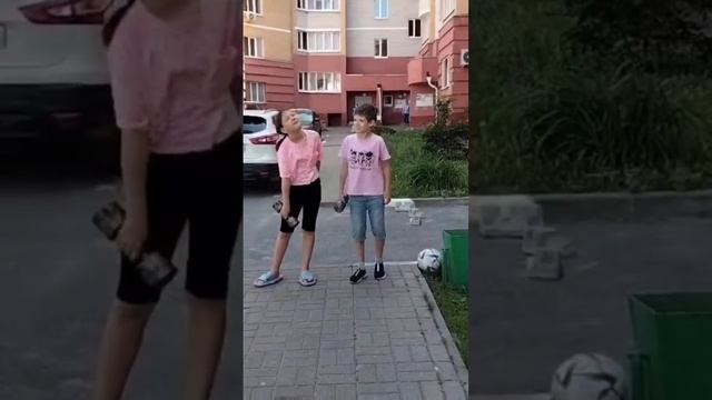 Кто последний отпустит гантель челлендж смотреть онлайн