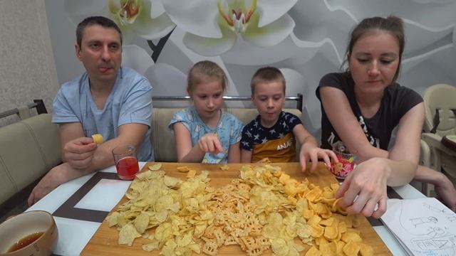 МУКБАНГ ГОРА ЧИПСОВ ДЛЯ БОЛЬШОЙ СЕМЬИ #mukbang #stepfamily смотреть онлайн