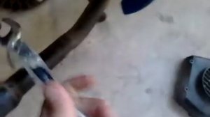 как одному открутить передний вариатор на скутере 50 кубов имея только лишь два гаечных ключа часть