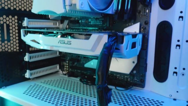 Powered by ASUS Gaming Systems - Available at Overclockers UK смотреть онлайн