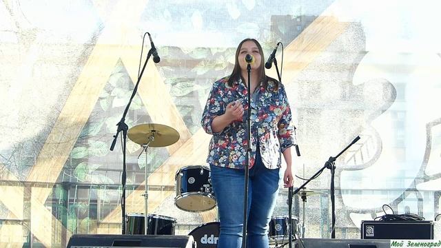 Мария Никитина - Гляжу в озера синие (Л. Афанасьев - И. Шаферан)